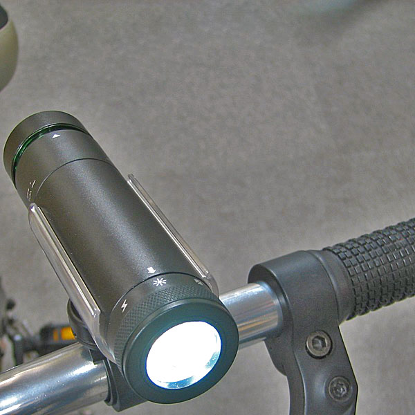 音楽プレーヤー内蔵 自転車用LEDライト